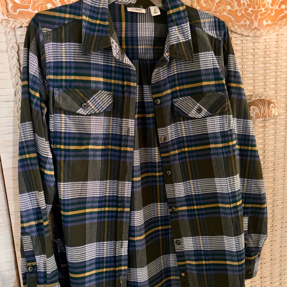 L.L. Bean NWOT Scotch plaid Flannel Button-Down Shirt Size M